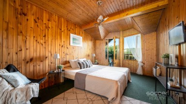 Lovecký hotel Jivák – perla svatojiřských lesů u rybníka Jívák