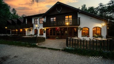 Lovecký hotel Jivák – perla svatojiřských lesů u rybníka Jívák