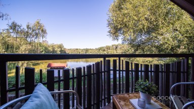 Prodej výjimečné historické stavby 1 150 m² s pozemkem 2 217 m² u rybníka Jivák – 36 minut od Prahy