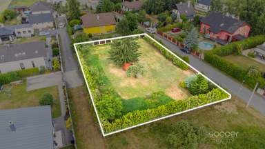 Prodej stavebního pozemku 1300 m2 v obci Záryby.