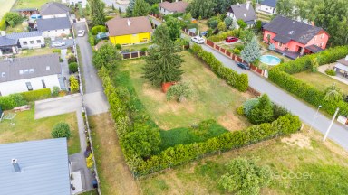 Prodej stavebního pozemku 1300 m2 v obci Záryby.