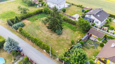 Prodej stavebního pozemku 1300 m2 v obci Záryby.