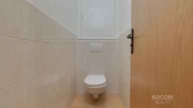 Pronájem bytu 1+kk/L/G, 46 m2, ul. Ústavní, Praha 8 - Bohnice.