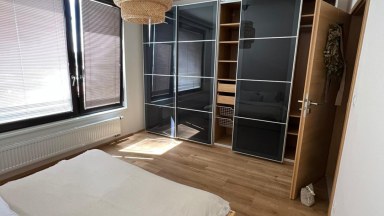 Pronájem bytu 2+kk/B/G, 58 m2, ulice Sousedíkova, Praha 9 - Vysočany. 