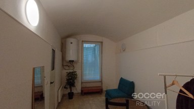 Pronájem bytu 2+kk/T, 60 m2, ul. Jirečkova, Praha 7 - Holešovice.