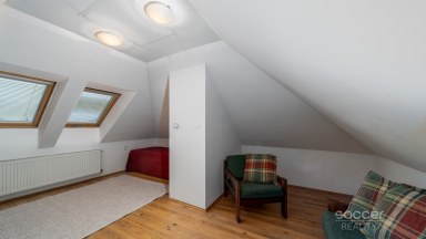 Jedinečný mezonet 3+kk+šatna v žádané čtvrti Mladé Boleslavi.