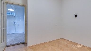 Pronájem bytu 2+kk/B/S, 53 m2, ul. Prouzova, Praha 9 - Vysočany.