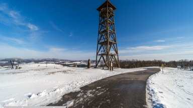 Z obýváku přímo na sjezdovku! Stylový apartmán 1+kk s terasou a parkováním – Prkenný Důl